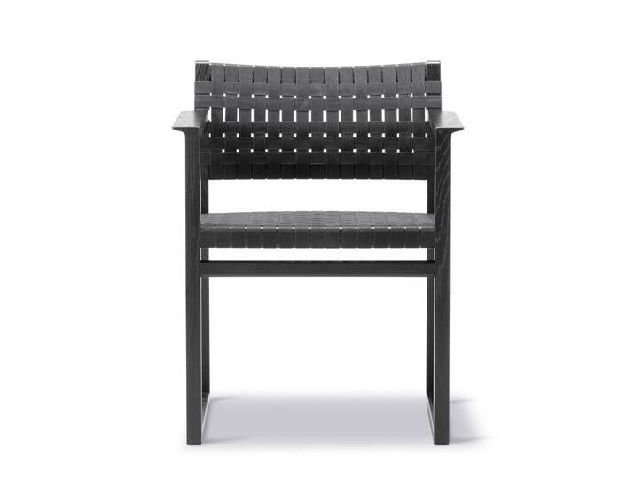 Fredericia BM62 Armlehnstuhl mit Leinengurt, eiche schwarz lackiert / leinengurt schwarz von smartambiente