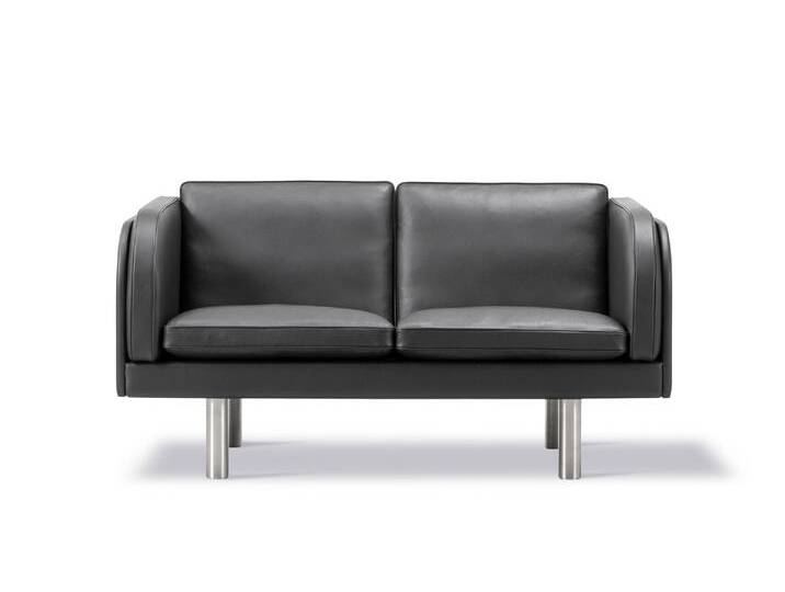 Fredericia JG Sofa 2-Sitzer, brushed steel / leder omni 301 schwarz von smartambiente