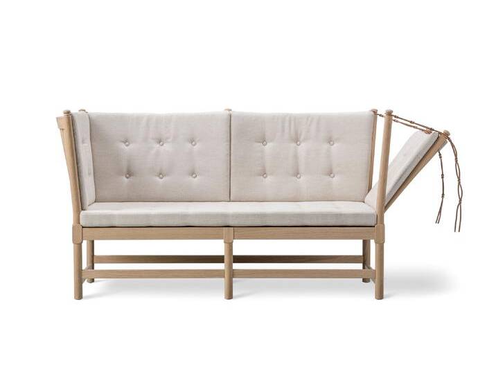 Fredericia The Spoke-Back Sofa, eiche geseift / natural linen 0003 von smartambiente