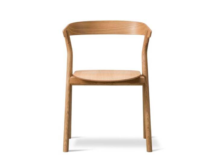 Fredericia Yksi Armlehnstuhl, eiche lackiert Fredericia Yksi Armlehnstuhl, eiche lackiert von smartambiente