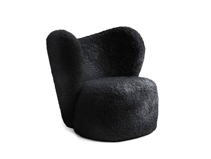 Norr11 Little Big Chair, sheepskin schwarz von smartambiente