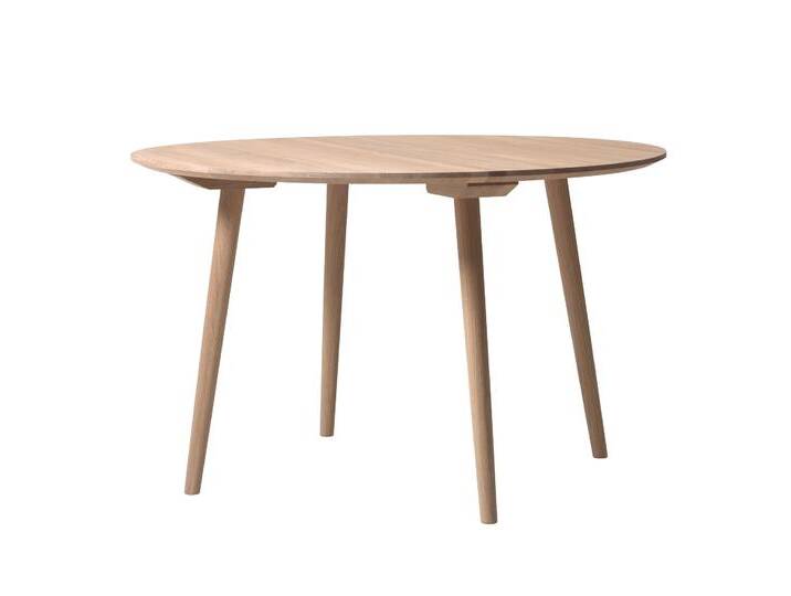 &Tradition In Between SK4 Esstisch, Ø 120 cm, eiche geölt von smartambiente