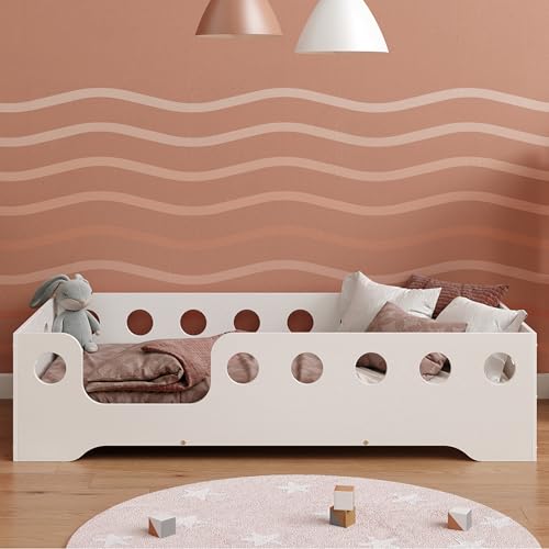 smartwood TILA 4L Kinderbett 140x200 mit Lattenrost und Rausfallschutz - Holz Kinderbett für Jungen & Mädchen, vielseitiges Montessori Bett mit Rausfallschutz und Lattenrost 200x140cm - Weiß von smartwood