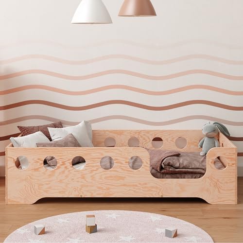 smartwood TILA 4P Kinderbett 60x120 mit Lattenrost und Rausfallschutz - Neuheit - Holz Kinderbett für Jungen & Mädchen - vielseitiges Montessori Bett mit Rausfallschutz und Lattenrost 120x60 cm. von smartwood