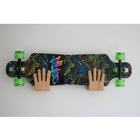 Wandhalterung Für Skateboard, Longboard, Skimboard Und Mittelgroße Boards "Hände" von smondesign