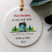 Personalisiertes Neues Zuhause Erste Weihnachtsbaum Dekoration Custom New Home 1st Xmas Ornament Neue Wohnung Weihnachtskugel Erste Weihnachten An von soempoweringprints