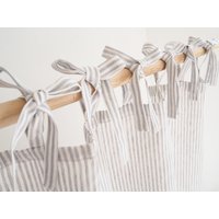 Vorhang in Der Farbe Gray Stripes Aus Medium Leinen | 160 G/M2/Zum Binden Verschiedene Farben 1 Stück Vorhang in Der Farbe Gray Stripes Aus Medium Leinen | 160 G/M2/Zum Binden Verschiedene Farben 1 Stück von solinen
