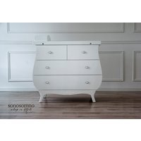 Kommode, Kinderzimmermöbel, Handgefertigte Massivholz, Schnitzereien, Einzigartiges Design Kommode, Kinderzimmermöbel, Handgefertigte Massivholz, Schnitzereien, Einzigartiges Design von sonosomno