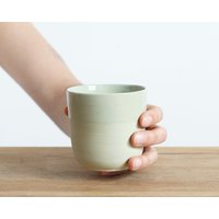 Kleiner Becher Für Jeden Tag in Mintgrün Kleiner Becher Für Jeden Tag in Mintgrün von sophiebandelin