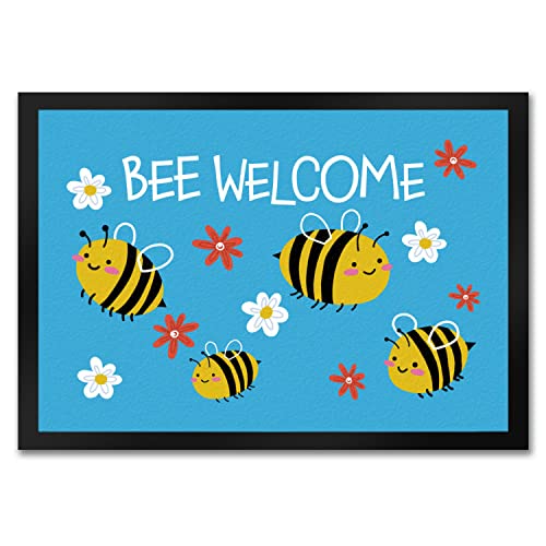 Bee Welcome Fußmatte in 35x50 cm in blau mit süßen Bienen als schöne Frühlings- oder Osterdekoration für Haus und Garten oder einen Imker der Seine Gäste willkommen heißt Bee Welcome Fußmatte in 35x50 cm in blau mit süßen Bienen als schöne Frühlings- oder Osterdekoration für Haus und Garten oder einen Imker der Seine Gäste willkommen heißt von speecheese