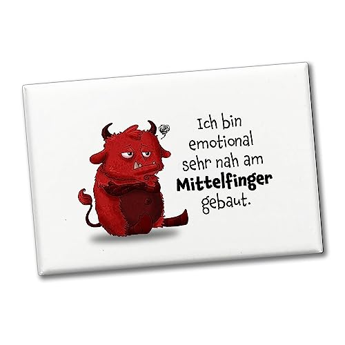 Freches Monster in hellrot Souvenir Souvenir Magnet mit lustigem Spruch Ich Bin emotional sehr nah am Mittelfinger gebaut. Hingucker am Kühlschrank für Kinder, Freunde und Kollegen von speecheese