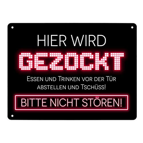 Hier wird gezockt Metallschild XL in 21x28 cm für Gamer in rot lustige Geschenkidee für Jungen und Mädchen die Computerspiele lieben und am liebsten den ganzen Tag zocken würden von speecheese