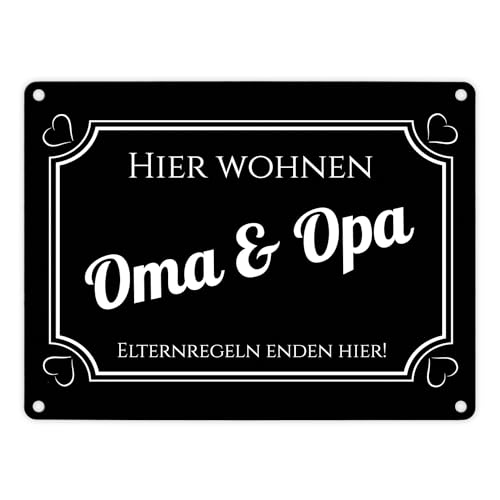 Hier wohnen Oma und Opa - Elternregeln enden hier Metallschild in 15x20 cm in Weiß Eltern Großeltern Großpapa Großvater Großmutter Geschenk Herzen Babysitter Opa-Bonus Oma-Bonus von speecheese