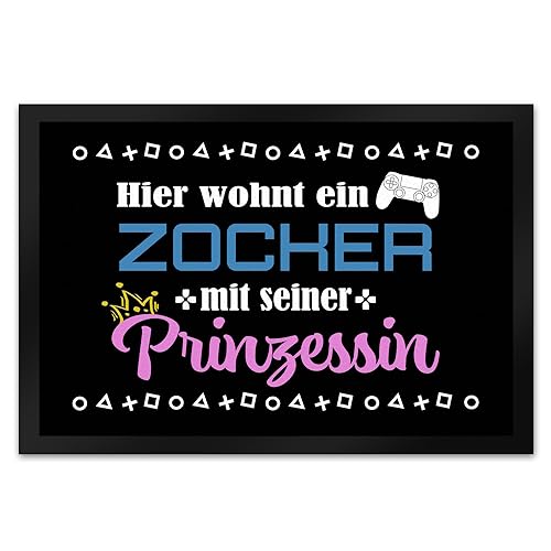 Hier wohnt EIN Zocker mit Seiner Prinzessin Fußmatte XL in 40x60 cm als Geschenk für verliebte Gamer die Allen Zeigen wollen wie gerne sie Computerspiele Spielen von speecheese