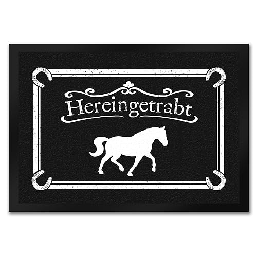 speecheese Hereingetrabt Pferde und Reiter Fußmatte in 35x50 cm in Dunkelgrau Türvorleger für Stall Pferdeliebhaber Hof Reiter Geschenk Pferd Schmutzfangmatte traben Türmatte von speecheese