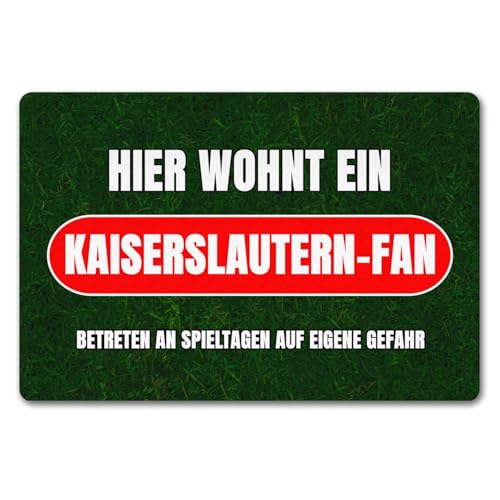 Hier wohnt EIN Kaiserslautern-Fan Fußmatte in 40x60 cm ohne Rand mit Rasenmotiv Sportfan Kaiserslautern Sport Deutschland Kult Hier wohnt EIN Kaiserslautern-Fan Fußmatte in 40x60 cm ohne Rand mit Rasenmotiv Sportfan Kaiserslautern Sport Deutschland Kult von speecheese