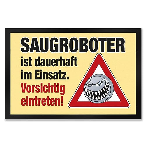 speecheese Saugroboter im Einsatz Fußmatte XXL in 50x75 cm in gelb mit Spruch Vorsichtig eintreten! EIN besonderer Fußabtreter für den Hausflur Putzen Saugen Staub Dreck Staubsaugroboter von speecheese