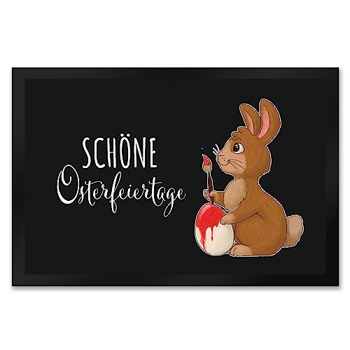 speecheese Schöne Osterfeiertage Fußmatte XXL in 50x75 cm mit Hase und Osterei Türvorleger als Dekoration zu Ostern bemalt der Osterhase auf dem Türvorleger EIN Ei mit einem roten Pinsel von speecheese