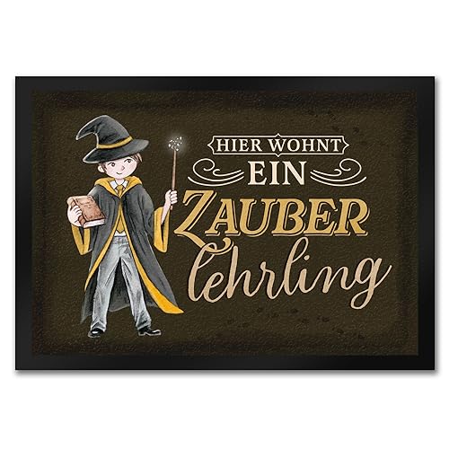 speecheese Zauberlehrling Fußmatte in 35x50 cm mit Zauberschüler in gelb mit dunklem Hintergrund EIN bunter Türvorleger für die Eingangstür Fußabtreter Zauberer Türmatte Fußabstreifer Haus von speecheese