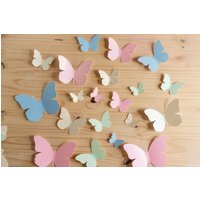 Pastell Glitter Schmetterling 3D Wanddekor | Frühling & Ostern von squeezeandthankyou