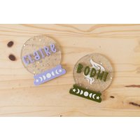 Personalisierte Halloween Kristallkugel Name Geschenkanhänger Acryl | Personalisierter Geschenk Kinder Namensschild Personalisierte Halloween Kristallkugel Name Geschenkanhänger Acryl | Personalisierter Geschenk Kinder Namensschild von squeezeandthankyou