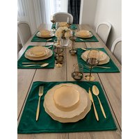 Grünes Samt Tischset Für Housewarminggeschenk, Smaragdgrünes Tischset, Luxus Geschenk Housewarming von starlihome