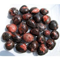 Hornblende Amphibolith Edelstein Trommelstein von steindepot