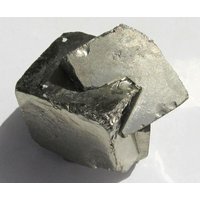 Pyrit-stufe Aus Navajun/Spanien, Würfelstufe, 2 Würfel Verwachsen, 180G von steindepot