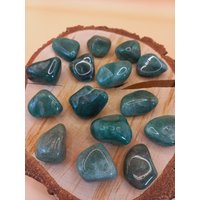 Grüner Aventurin Trommelstein. Handschmeichler, Aventruin A-Qualität von sternenstaubmagie