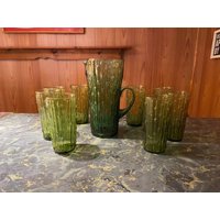 Vintage Midcentury Anchor Hocking 64 Unzen Eistee Krug Und 12 8 Gläser Tahiti Bambus Avocado Grün Glas von strangelyvintageco