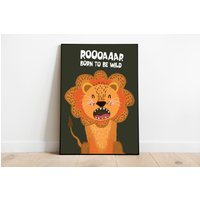 Kinderposter - Poster Löwe Born To Be Wild Brüllender Kinderzimmerbild von stypsstudio