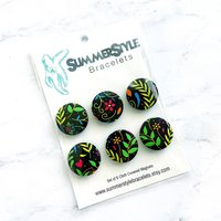 Set Von 6 Neon Floral Magneten, Stoffknopf Magnet, Büro Dekor, Kühlschrankmagnete, Summerstyle Armbänder von summerstylebracelets