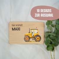 Frühstücksbrett Traktor, Geschenk Geburtstag, Holzbrett Mit Namen, Geburt, Taufe, Babygeschenk, Trecker Baby Frühstücksbrett Traktor, Geschenk Geburtstag, Holzbrett Mit Namen, Geburt, Taufe, Babygeschenk, Trecker Baby von sundholz