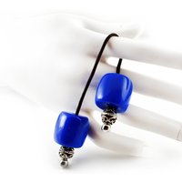 Begleri, Große Blaue Tonnenperlen & Silberfarbene Metallperlen von sunnybeadsbythesea