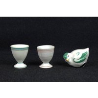 Set Von 2 Antike Eierbecher Und 1 Vogel Salzshaker von surdesailes