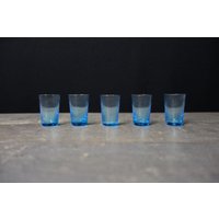 Set Von 5 Kleinen Blauen Gläsern, Schnapsglas von surdesailes
