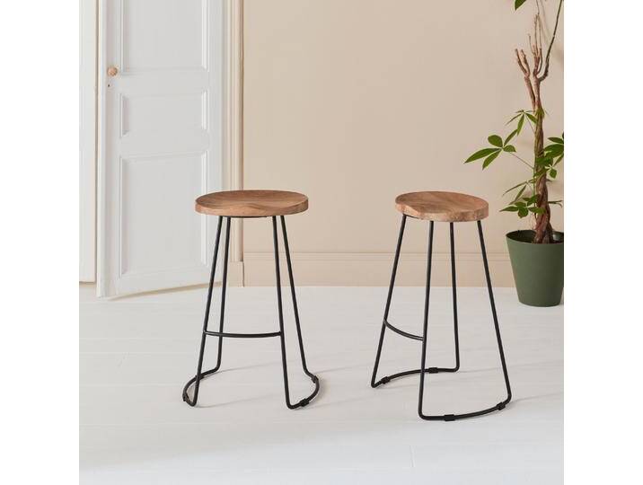 2er-Set Barhocker aus Mangoholz und Stahl, Fußstütze, 65 cm Natur - sweeek 2er-Set Barhocker aus Mangoholz und Stahl, Fußstütze, 65 cm Natur - sweeek von sweeek