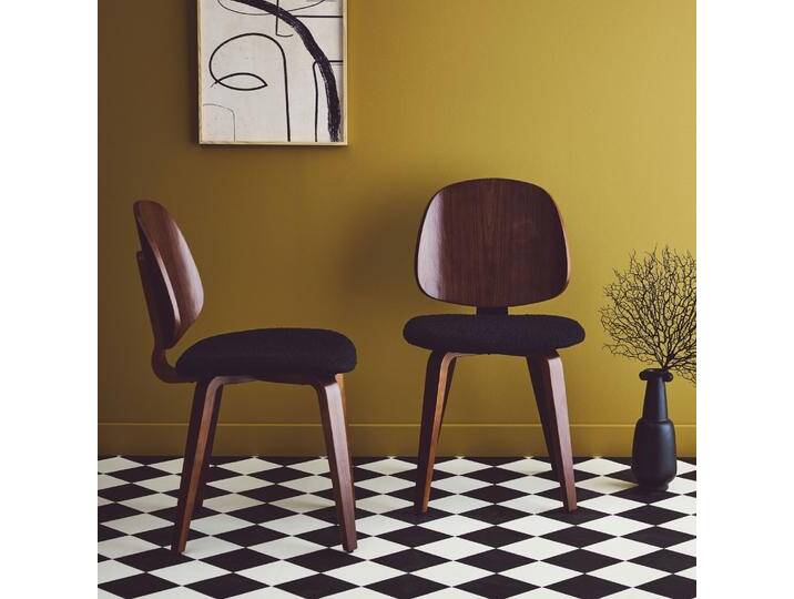 2er-Set Stühle, gewölbtes Holz mit Dekor und Bouclé-Bezug Schwarz - sweeek 2er-Set Stühle, gewölbtes Holz mit Dekor und Bouclé-Bezug Schwarz - sweeek von sweeek