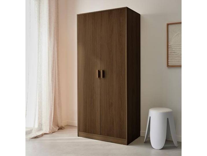 Kleiderschrank, zwei Türen, Kleiderstange und Stauräume Nussbaumfarben - sweeek Kleiderschrank, zwei Türen, Kleiderstange und Stauräume Nussbaumfarben - sweeek von sweeek