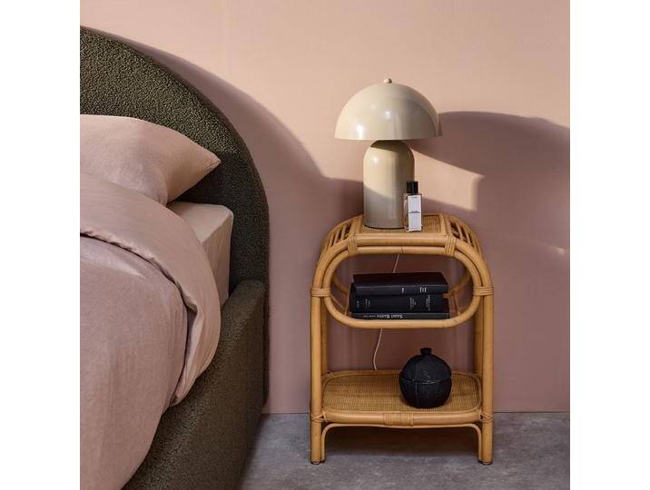 Nachttisch aus gebogenem Natur-Rattan, 1 Ablage, 1 Nische Natur - sweeek von sweeek