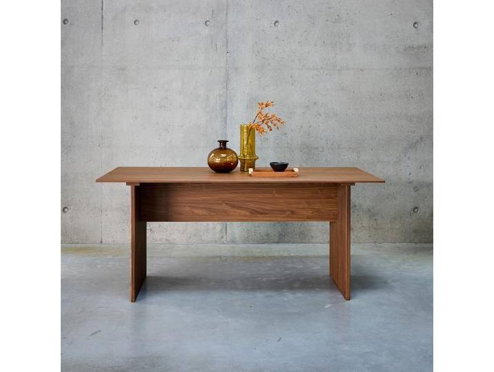 Rechteckiger Esstisch mit geriffelter Holzoptik 4-6 Sitzplätze, 170 cm Nussbaumfarben - sweeek Rechteckiger Esstisch mit geriffelter Holzoptik 4-6 Sitzplätze, 170 cm Nussbaumfarben - sweeek von sweeek