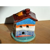 Kleines Keramik Räucherkegel Haus von tannwicht