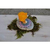 Mandala Stein - Isarkiesel Mit Echter Rose von tannwicht
