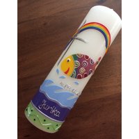 Taufkerze - Bunter Fisch Wasser Mädchen Kerze Taufe Handarbeit Keine Folie Inkl. Wachsbeschriftung Taufkerze - Bunter Fisch Wasser Mädchen Kerze Taufe Handarbeit Keine Folie Inkl. Wachsbeschriftung von taufkerzenwaltrop