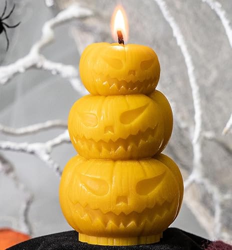 tea4chill Halloween Deko Kürbis 3-fach als Kerze, gruselige Figur tolle Geschenk idee, 5,5 x 9cm, Bienenwachskerze aus 100% Bienenwachs, Honigkerze, lange Brenndauer, handgefertigt von tea4chill