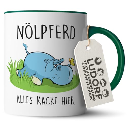 #teamludorf - Tasse - Humorvolles Nilpferd Motiv Alles Kacke - Grüner Henkel und Inneres - Robuste Keramik Kaffeetasse, Spülmaschinenfest, Mikrowellengeeignet, Originelles Geschenk von #teamludorf