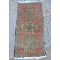 Handgefertigter Vintage Teppich Eingangsbereich | 3'6 X 3'2 von teatimerugs