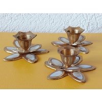 Vintage Kerzenständer Blüte Messing Mit Perlmutt Vintage Kerzenständer Blüte Messing Mit Perlmutt von tempelschatz
