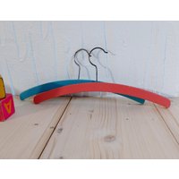 Vintage Kinder Kleiderbügel Bunt Holz von tempelschatz