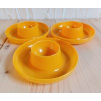 Vintage Set 3 Sonnengelbe Eierbecher von tempelschatz